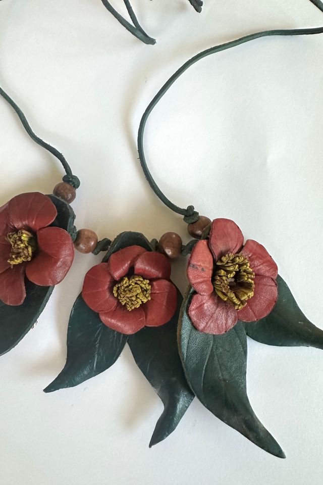 Vintage 1970s Leather Flower Necklace Selected by Cherry #1