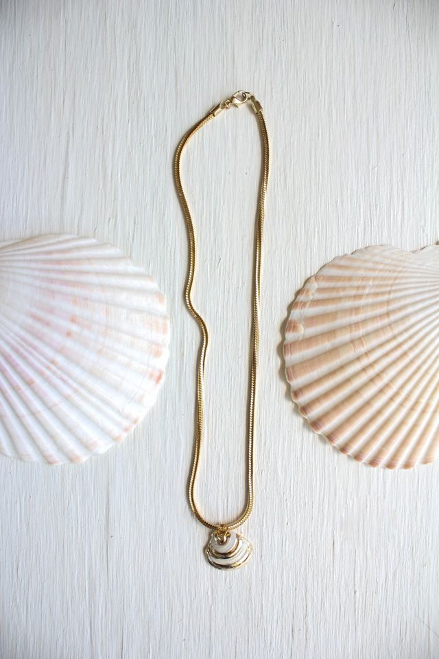 Vintage Gold Snake Chain Seashell Charm Necklace Selected By Moons + Junes Vintage #2