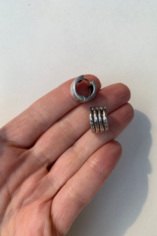 Vintage Sterling Silver Modernist Grooved Huggie Hoop Earrings Selected by SharpLilTeeth #2