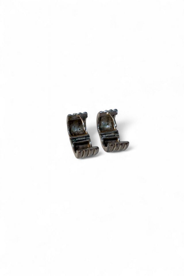 Vintage Sterling Silver Modernist Grooved Huggie Hoop Earrings Selected by SharpLilTeeth #3