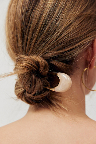 Suki Gold Plated Hair Pin at Free People in Ivory