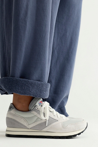 Brooks Chariot Sneakers