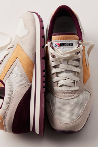 Brooks Chariot Sneakers