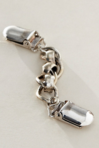 Camaraderie Chain Cinch Pin