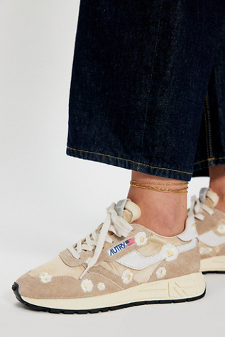 Autry Reelwind Low Embroidered Sneakers