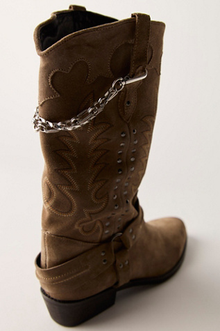 Chain Boot Swag