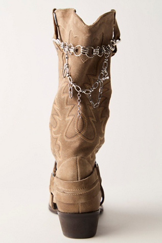 Multi Layer Boot Swag