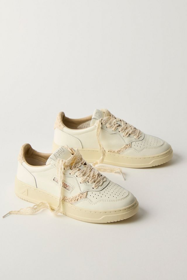 Autry Medalist Lace Sneakers #1