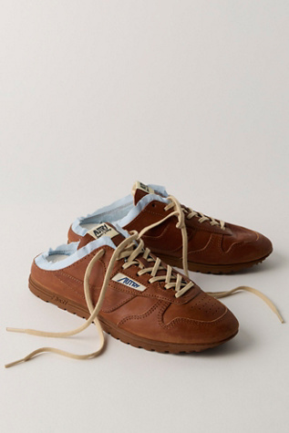 Autry Super Vintage Windspin Slip-On Sneakers