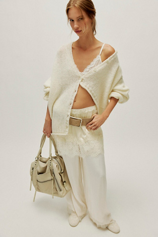 Meet In The Middle Half Slip