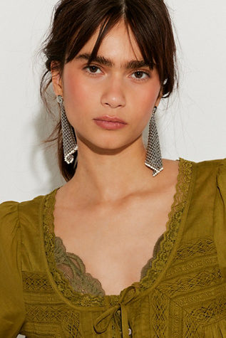 Boucles d'oreilles pendantes en cotte de mailles Crowely