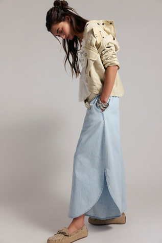 We The Free Sweet Pea Pull-On Tulip Jeans at Free People in Light Wash, Size: M