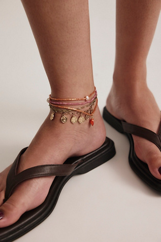 Alara Anklet at Free People in Light Anti Gold