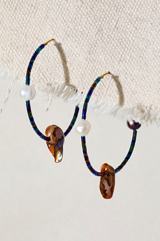 Ariana Ost Wandering Eyes Earrings