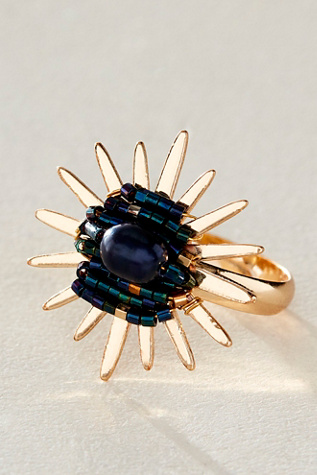 Ariana Ost Solar Ring