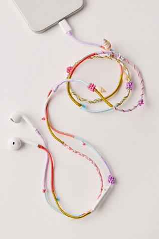 Le Pom Pom Earphones