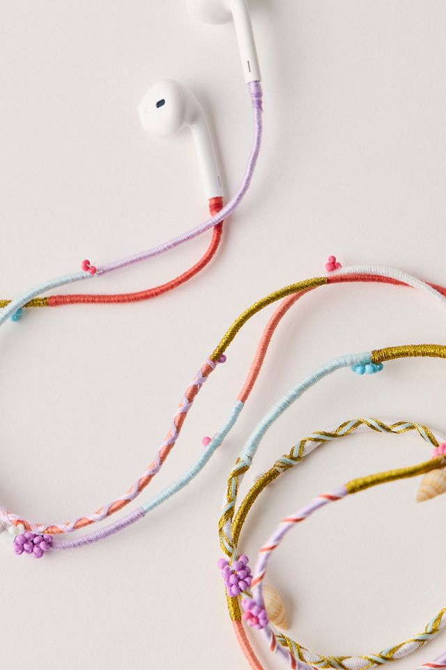 Le Pom Pom Earphones #1