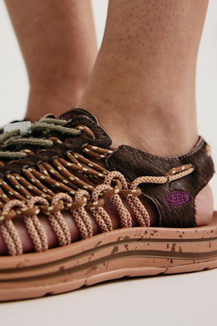 Женские кроссовки KEEN Uneek Leather, цвет: Terrain Bison — фото 2
