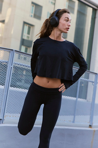 Женская ультралёгкая спортивная одежда FP Movement Never Better Infinity Layer, цвет: Чёрный — фото 2