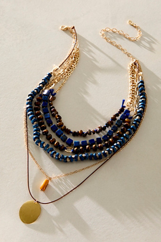Collier de perles superposées en pierres semi-précieuses Hailee