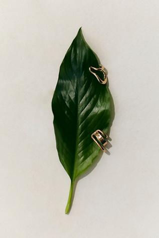 Harvey Ear Cuff by Free People in Gold