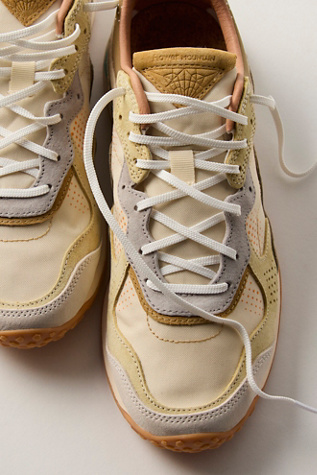 Puerh Sneakers