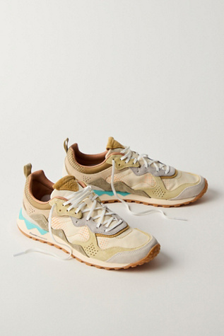 Puerh Sneakers