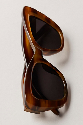 Женские солнцезащитные очки Free People Laguna Butterfly Sunglasses, цвет: Шоколадный — фото 2