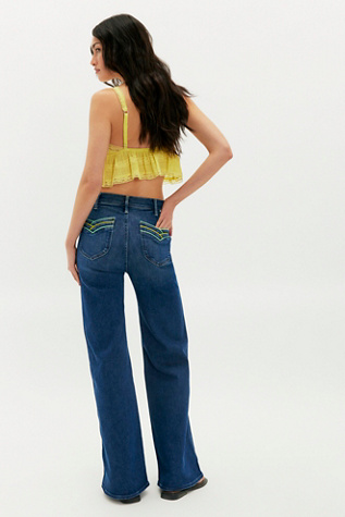 MOTHER The Pipeline Hustler Roller Sneak Jeans