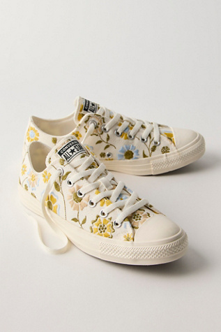 Chuck Taylor All Star Retro Flowers Low-Top Sneakers