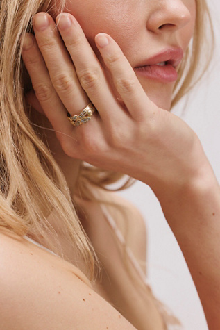 Hansdotter Erna Wide Band Floral Ring