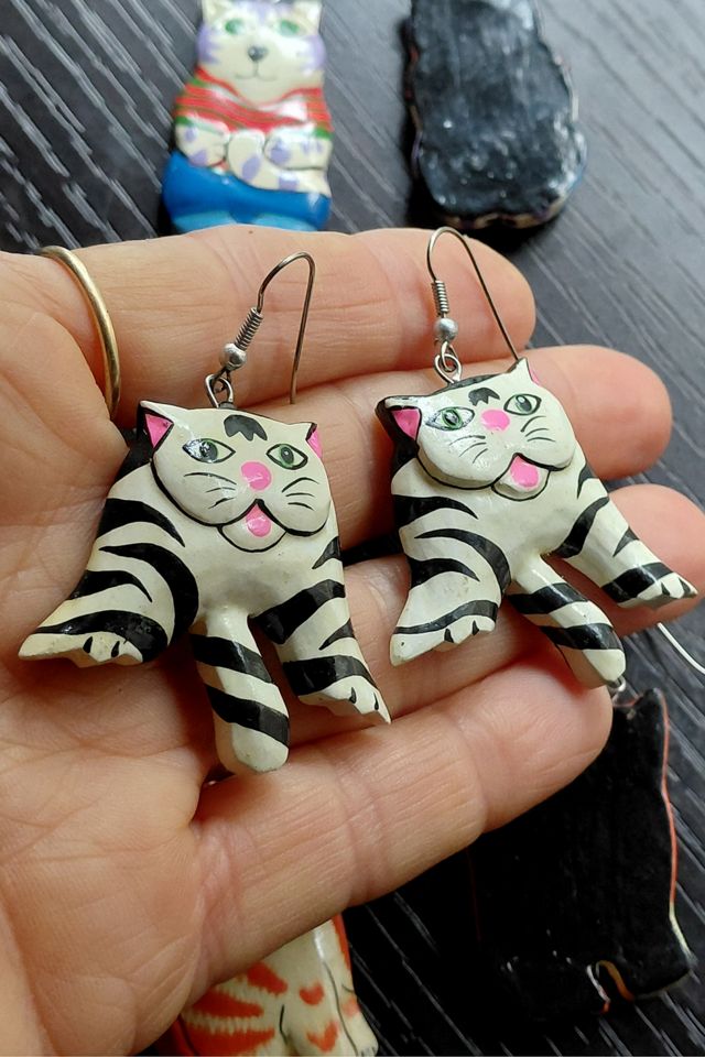 Vintage Carved Cat Earrings Set Selected by Garbage Soup #1