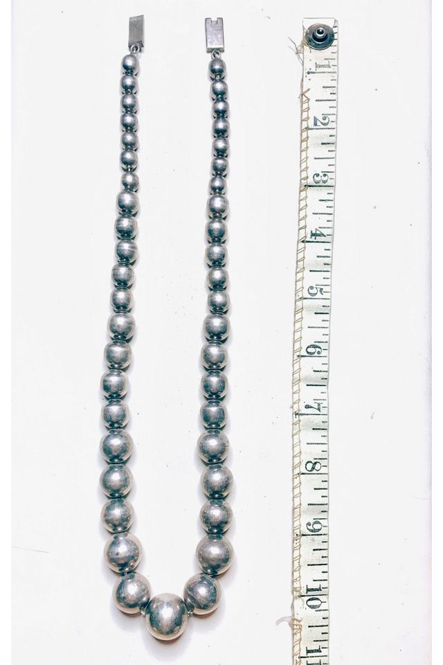 Vintage 1970s Sterling Silver Graduated Pearl Necklace Selected by Lux Revival #3
