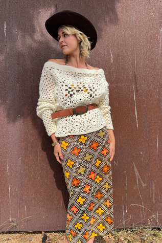 Vintage Hand-Knit Sweater Selected by Kikos Kloset