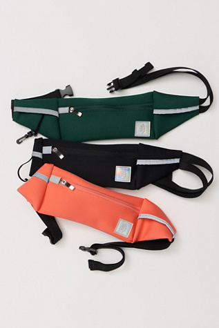 Женская сумка FP Movement Reflective Runner Belt, цвет: Чёрный