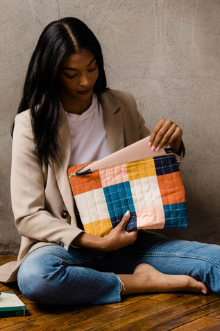 Женская сумка Anchal Checkered Laptop Sleeve, цвет: Кобальтовый — фото 2