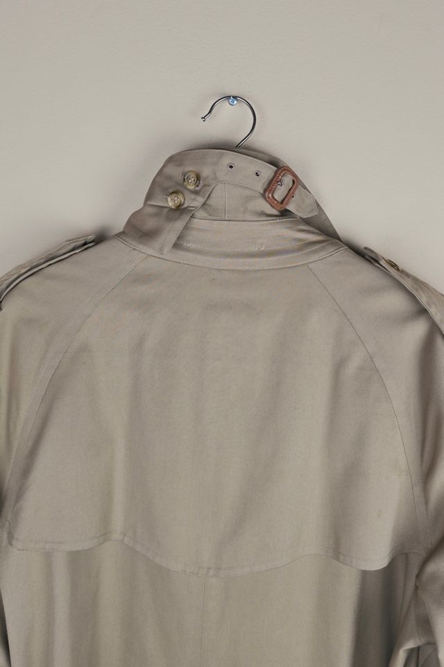 Vintage Fall/Winter 2004 Runway Burberry Trench Coat Selected By The Igala NYC #3