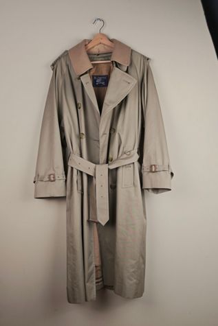 Vintage Fall/Winter 2004 Runway Burberry Trench Coat Selected By The Igala NYC