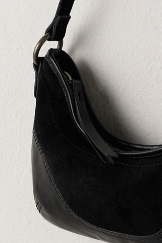 Женская сумка Free People Sindy Leather Shoulder, цвет: Чёрный — фото 5