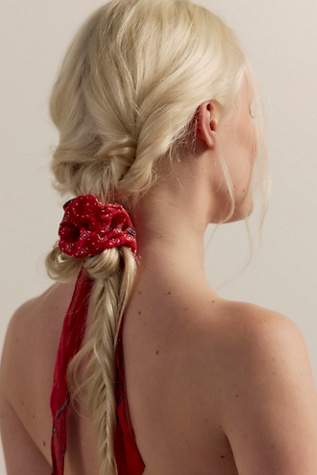 Mystery Girl Pony Scarf
