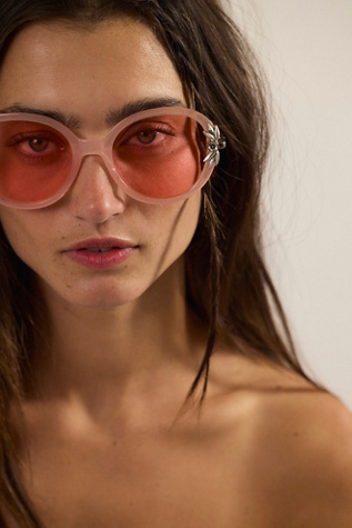 Ines Round Sunglasses at Free People in Soft Grapefruit