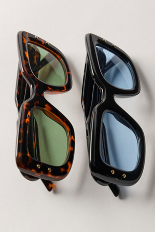 Maren Square Sunglasses at Free People in Black & Blue Crush