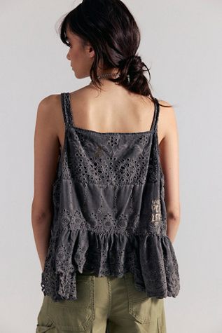 Женский топ Magnolia Pearl Eyelet Tank, цвет: Тёмный серый — фото 2