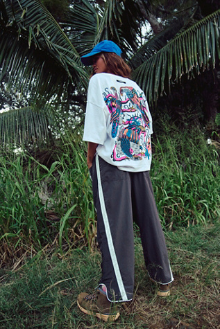 Elliot Snowman Graphic Tee - thumbnail 7