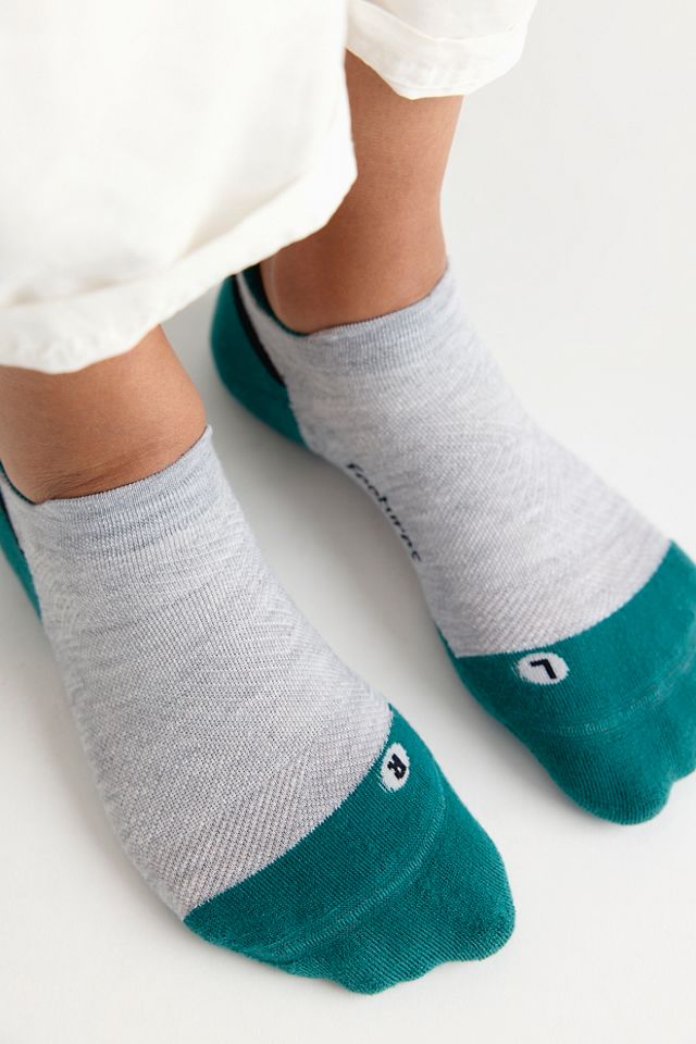 Feetures Elite Max Cushion Tab Socks #1