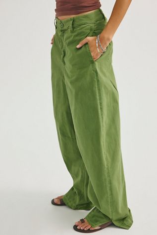 ROLLA'S フレアロングパンツ グリーン Rolla's Heidi Trade Jeans | Free People