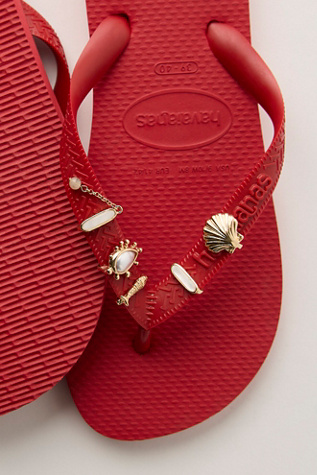 Free-est Sandal Charm Set