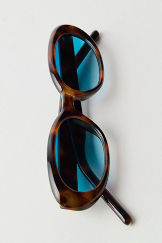 Stella Round Sunglasses by Free People in Brown