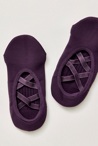 No Show Pilates Grip Socks