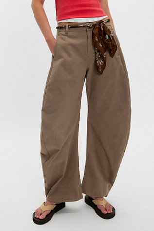 Spotlight Structured Twill Barrel Trousers by Free People in Brown, Size: US 8